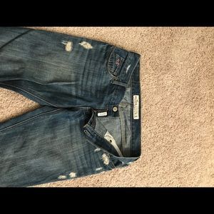Hollister 3L Destroyed Denim Jeans